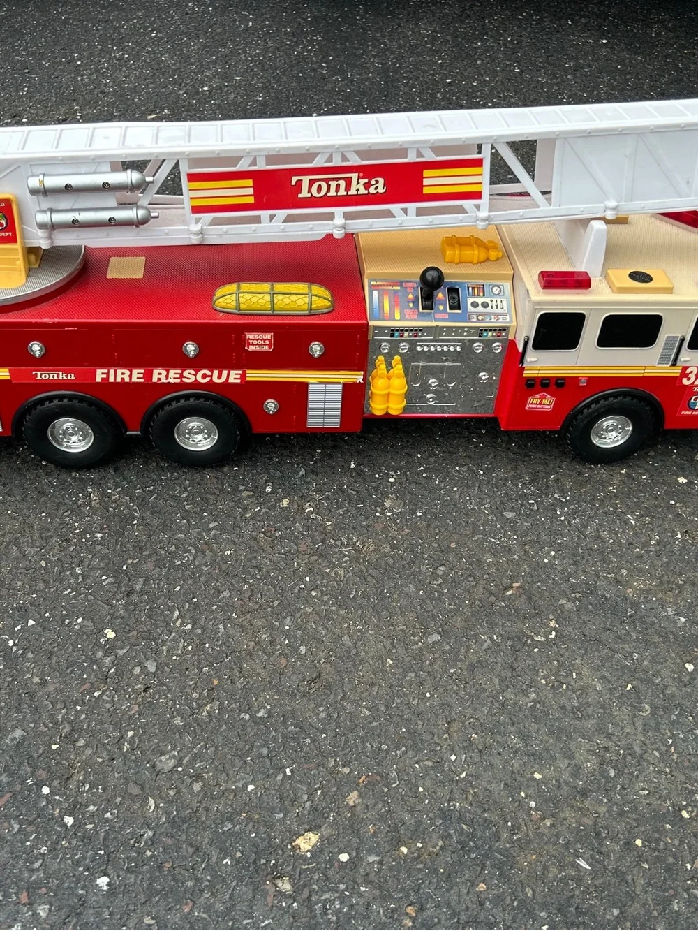 Tonka Red and White Fire Rescue Ladder Truck Toy